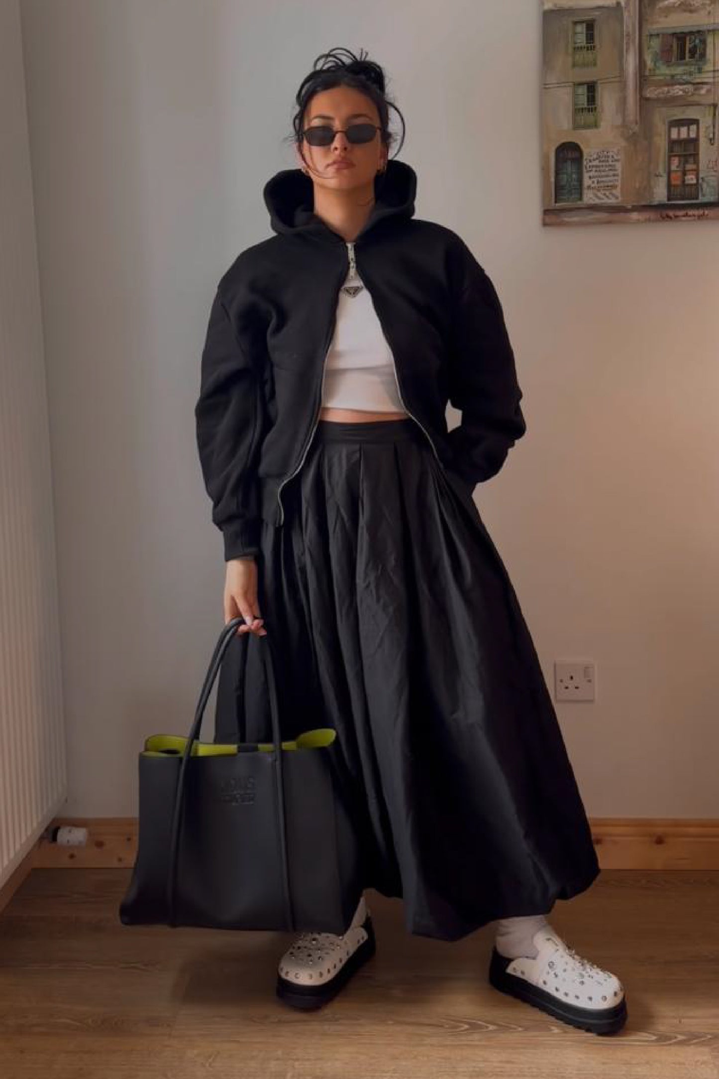 The Mid Tote Bag: Black