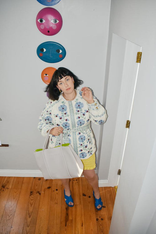 Load image 1 in gallery view. The Mid Tote Bag: Beige