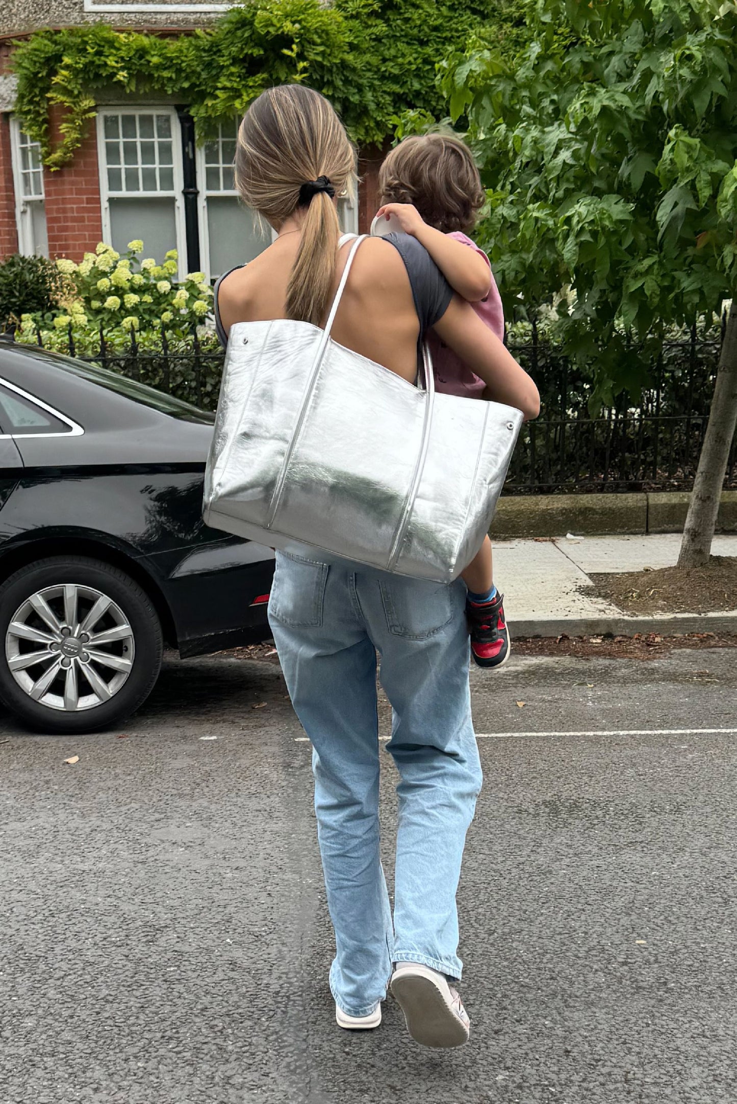 The Mid Tote Bag: Silver Metallic