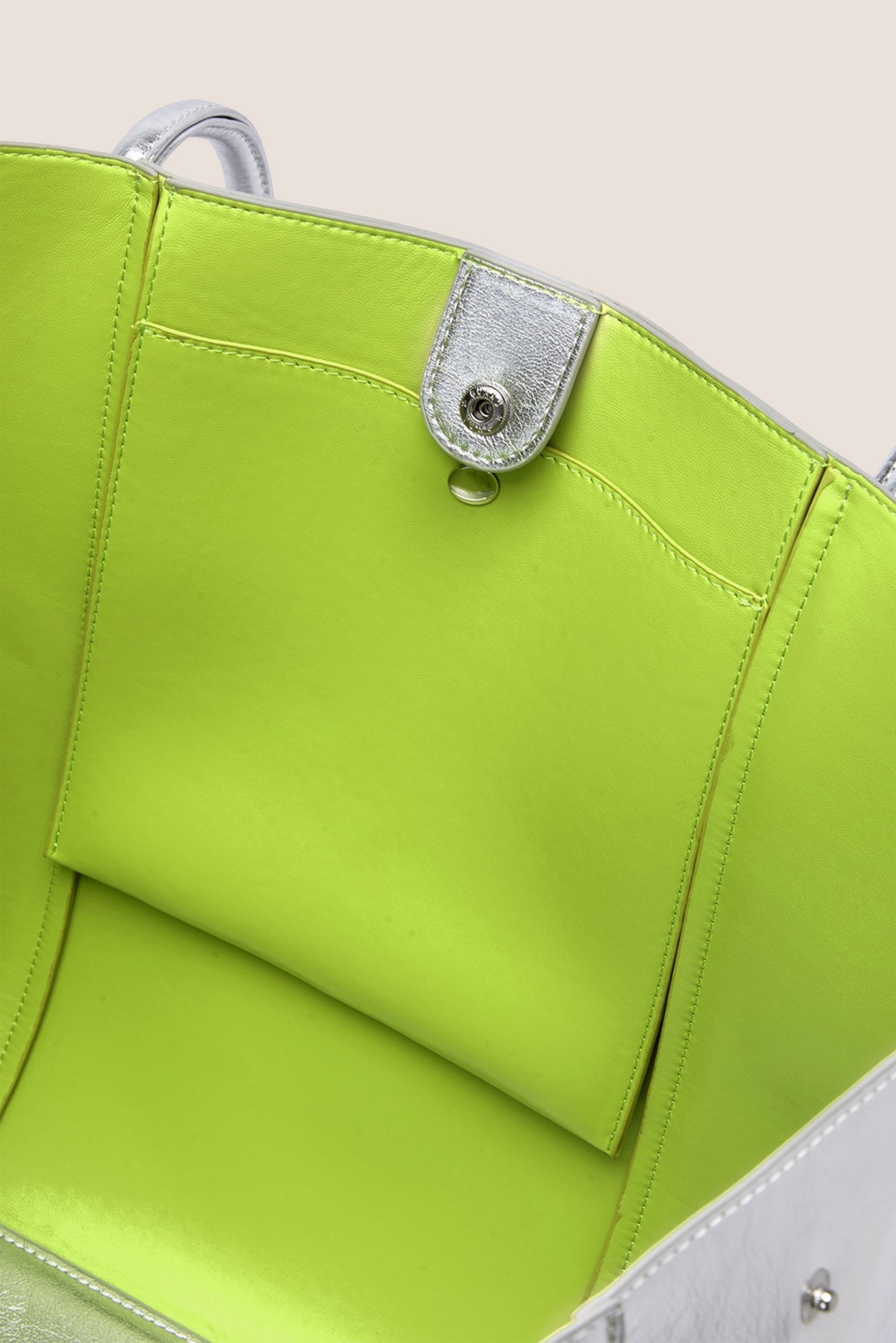 The Mid Tote Bag: Silver Metallic