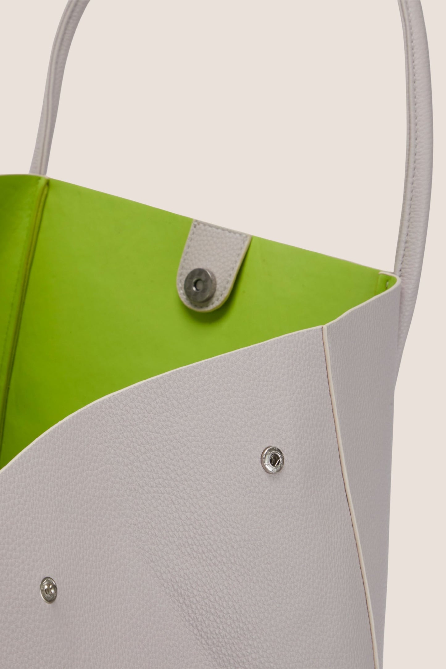 The Oversized Tote Bag: Beige