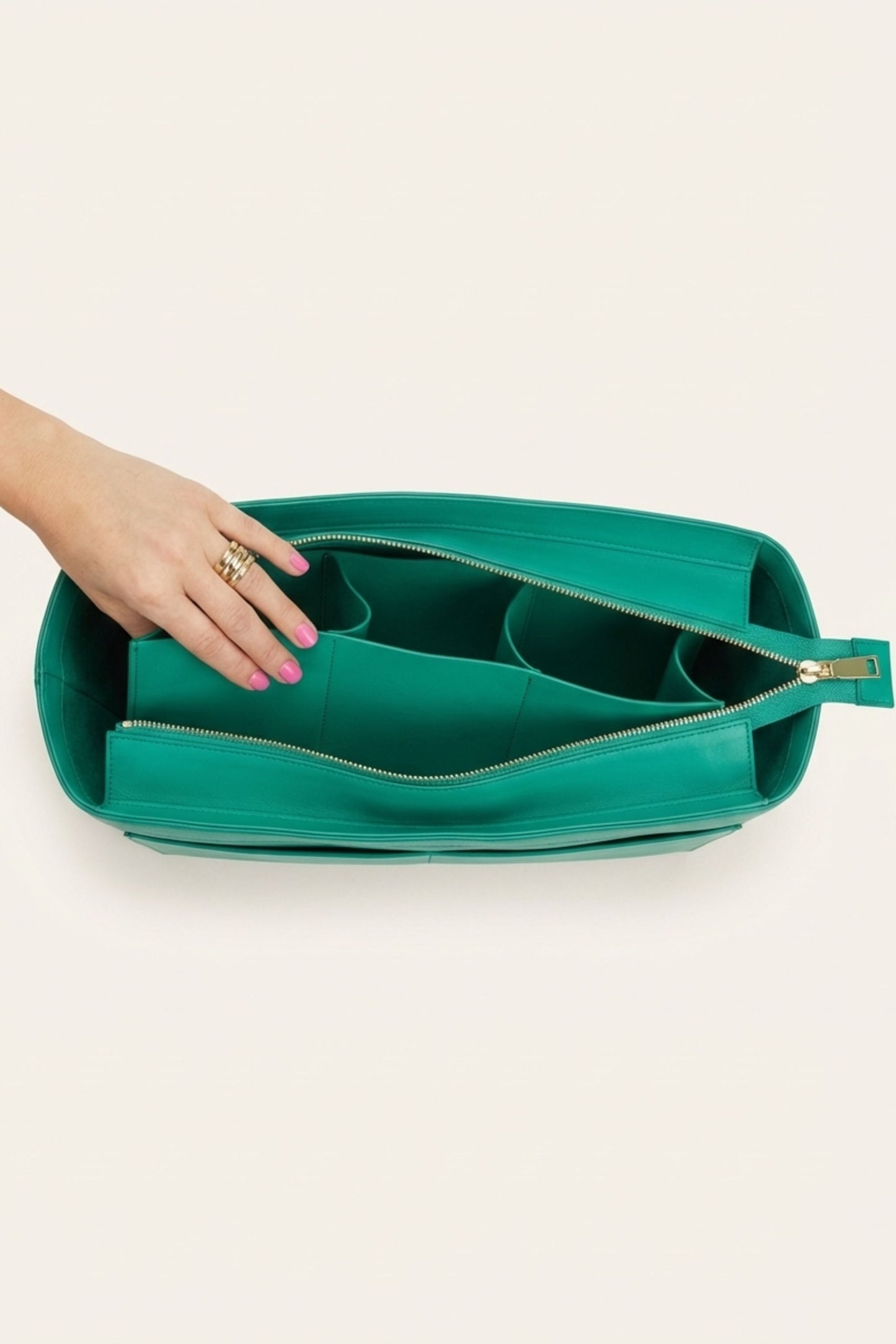 The Organizer: Turquoise Bag Organizer