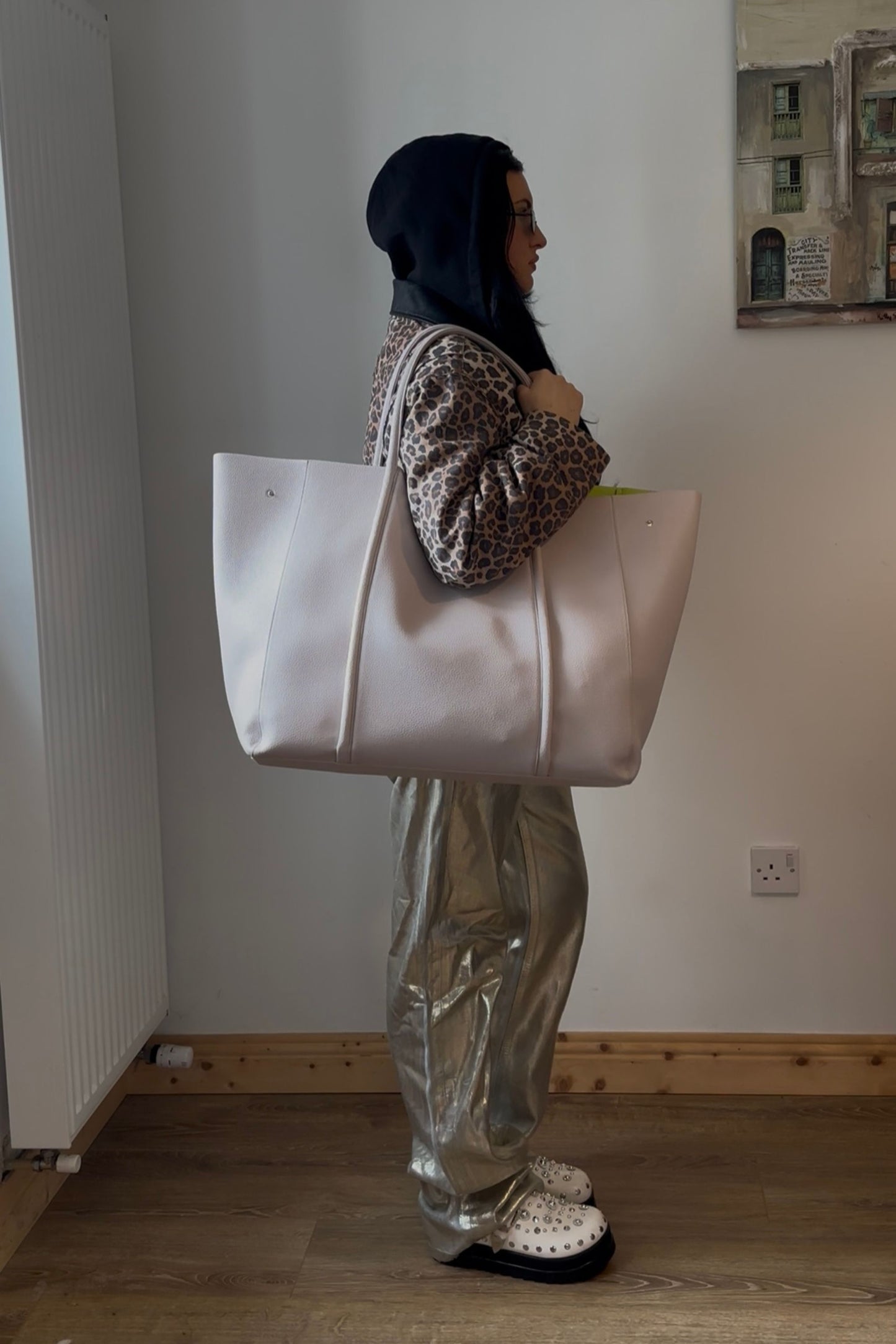 The Oversized Tote Bag: Beige