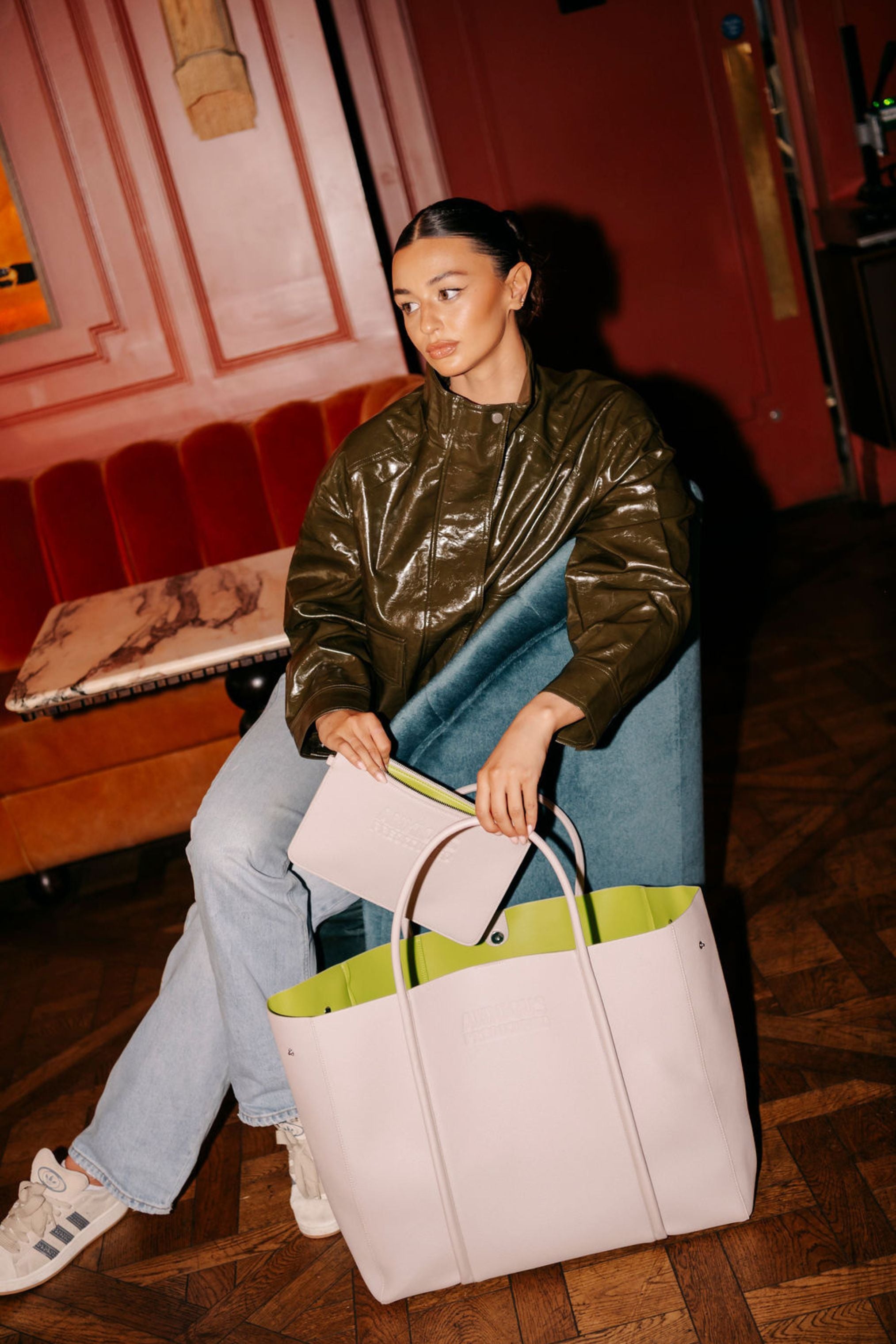 The Oversized Tote Bag: Beige