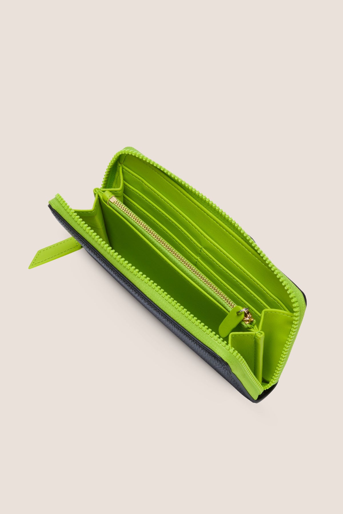 The Long Wallet: Black