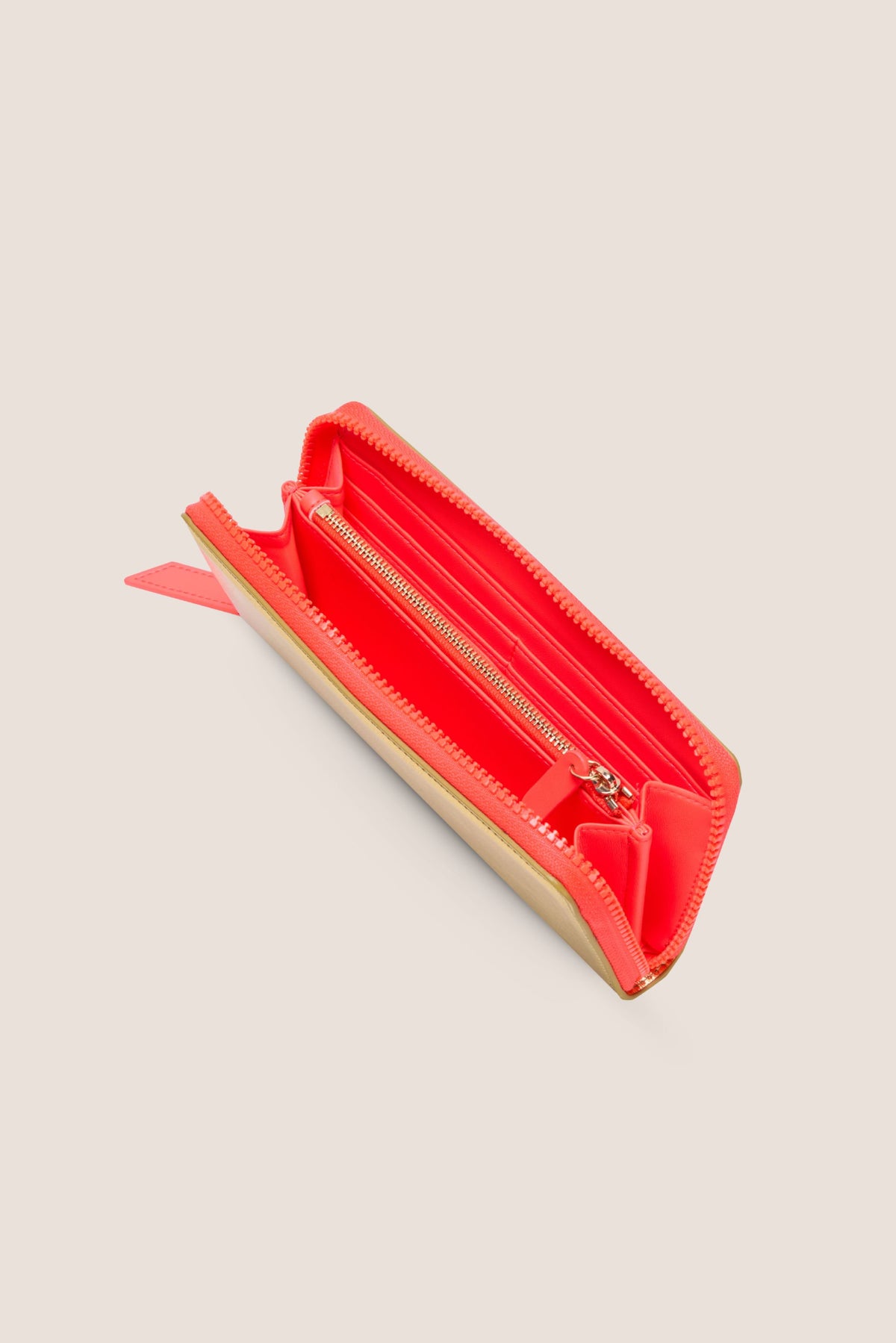 The Long Wallet: Gold