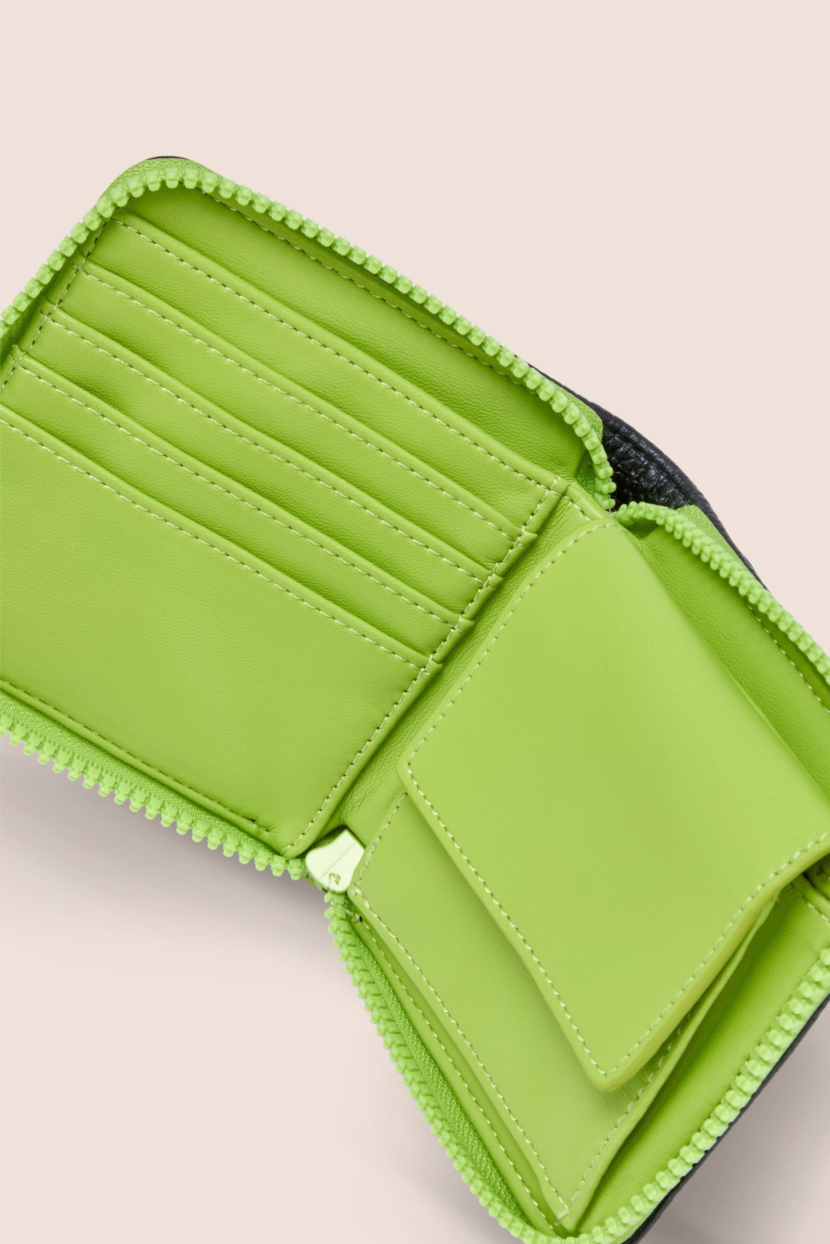 The Square Wallet: Black