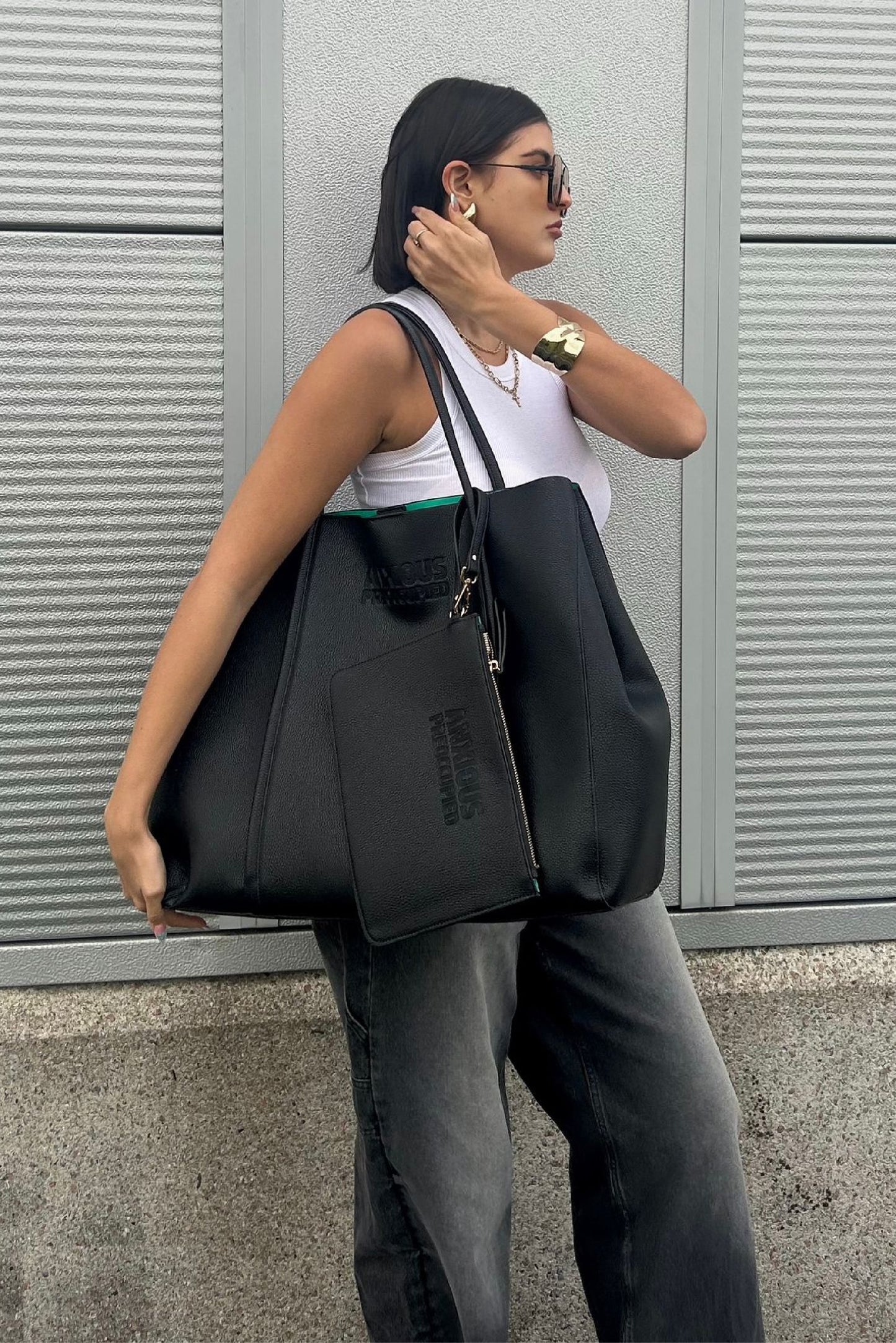 The Oversized Tote Bag: Black