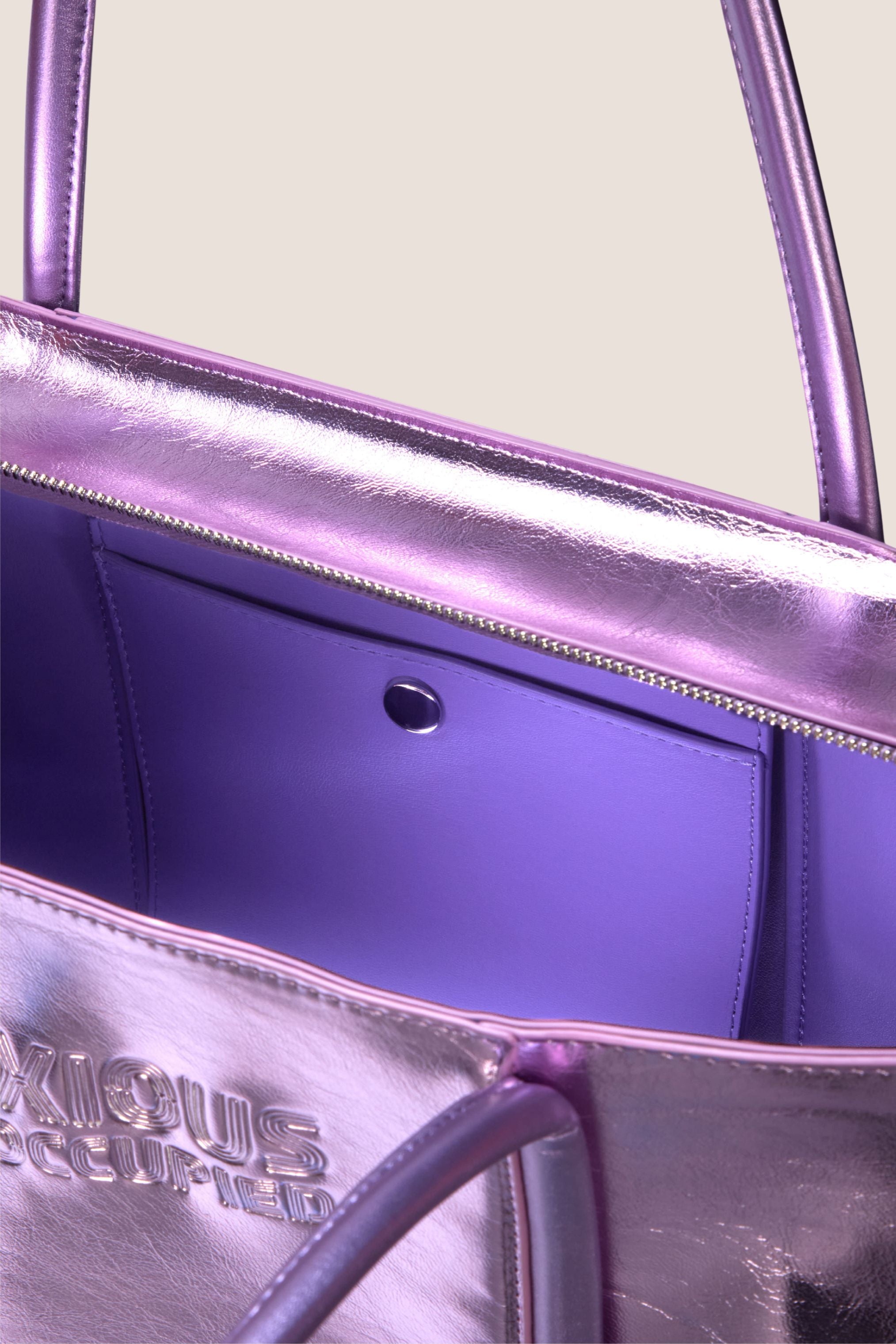The Zipped Mid Tote Bag: Lilac Metallic